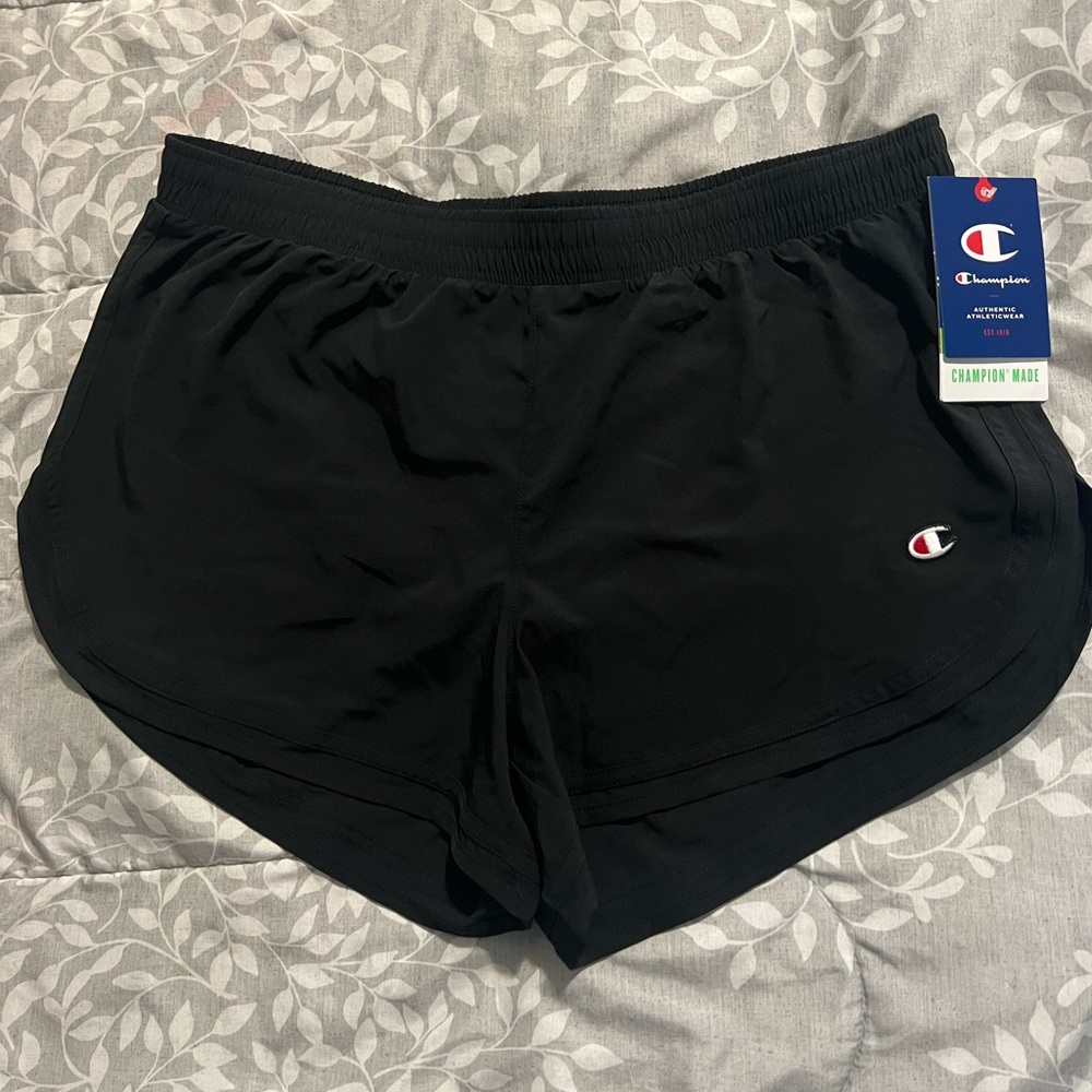 Champion Women’s Shorts Size Large